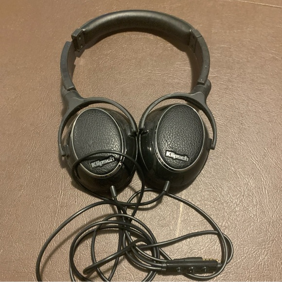 Klipsch One On-Ear Stereo Headphones with Mic + 3 Button Remote - Picture 10 of 13